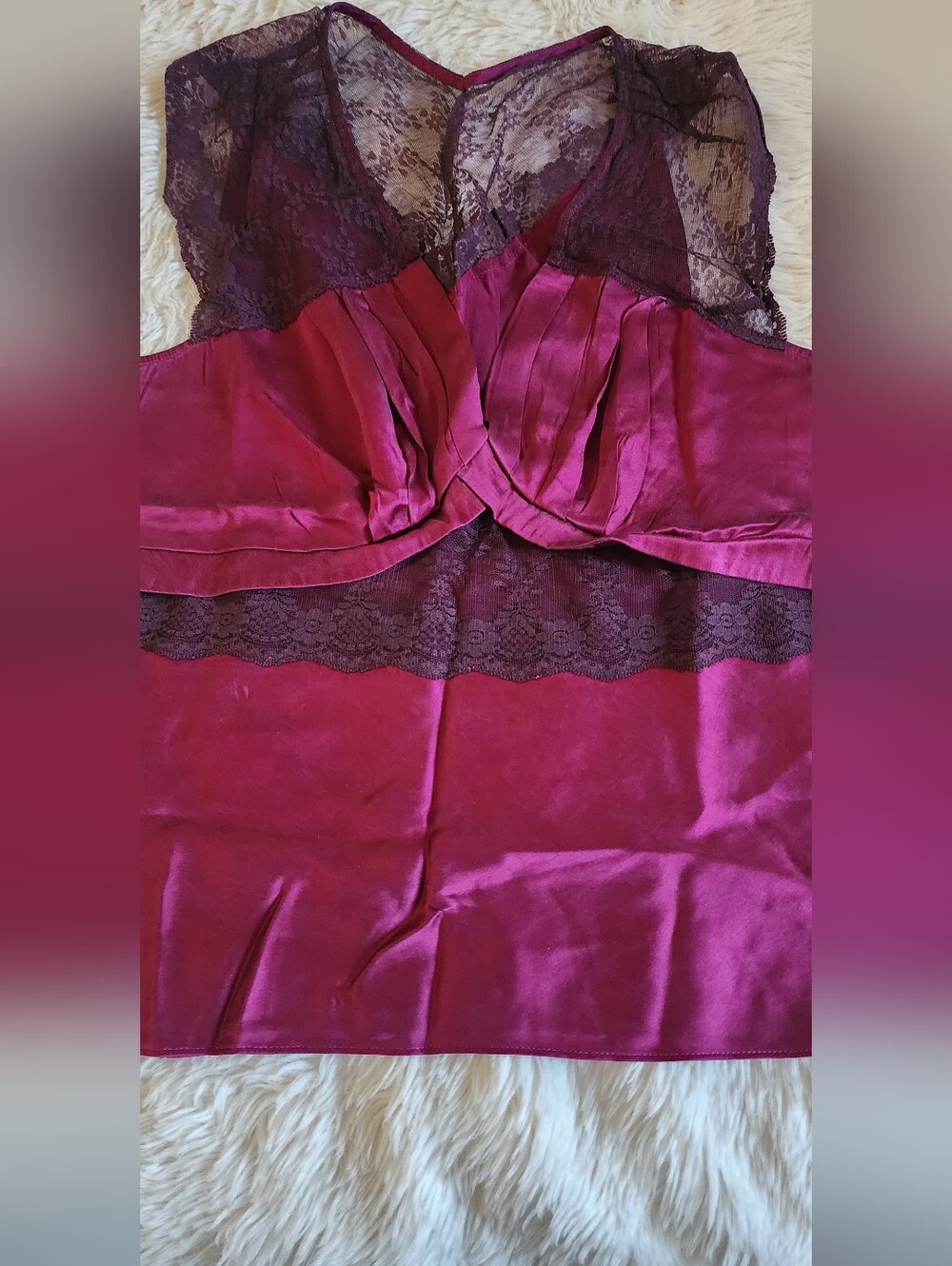 Women's Lace-Trim Satin Camisole in Wine